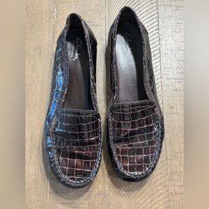 Clark’s Bendables Faux Leather Brown Crocodile Embossed Women’s Loafer -11W